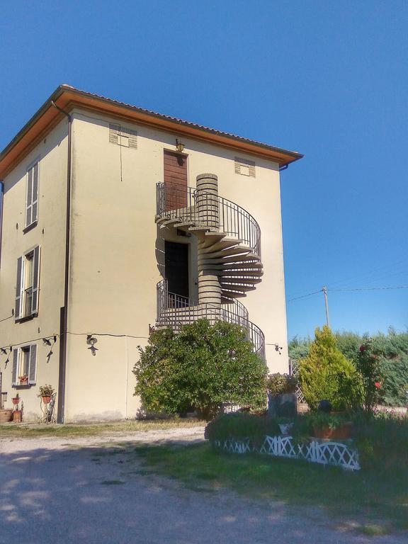 Residence Il Colle Collestrada Bagian luar foto