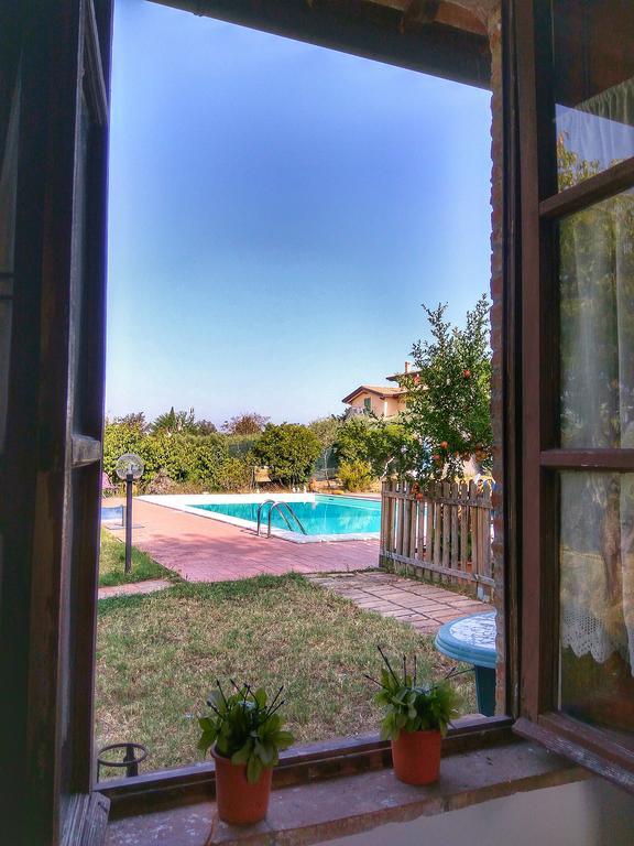 Residence Il Colle Collestrada Bagian luar foto